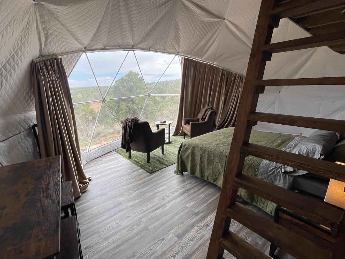 Canyon Rim Domes - A Luxury Glamping Experience!! Monticello Bagian luar foto