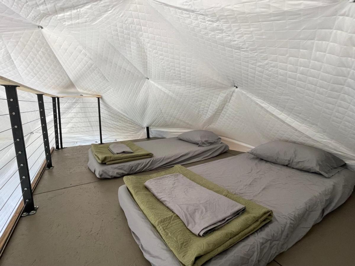 Canyon Rim Domes - A Luxury Glamping Experience!! Monticello Bagian luar foto