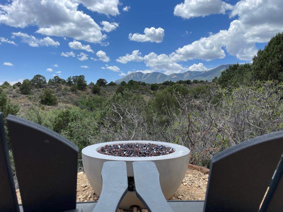 Canyon Rim Domes - A Luxury Glamping Experience!! Monticello Bagian luar foto