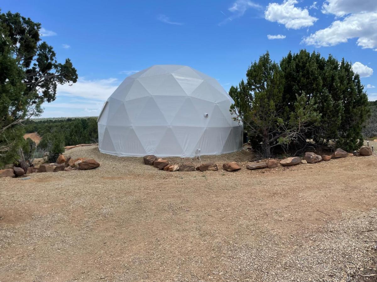 Canyon Rim Domes - A Luxury Glamping Experience!! Monticello Bagian luar foto