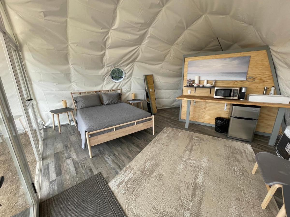 Canyon Rim Domes - A Luxury Glamping Experience!! Monticello Bagian luar foto